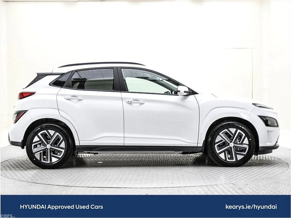 Hyundai KONA SUV, Electric, 2023, White