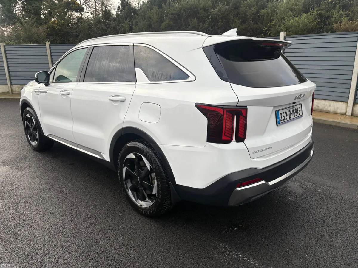 Kia Sorento SUV, Petrol Plug-in Hybrid, 2025, White