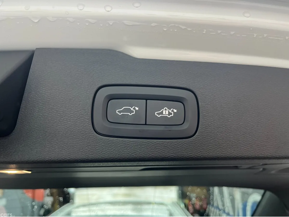 Volvo V60 Estate, Petrol Plug-in Hybrid, 2024, White