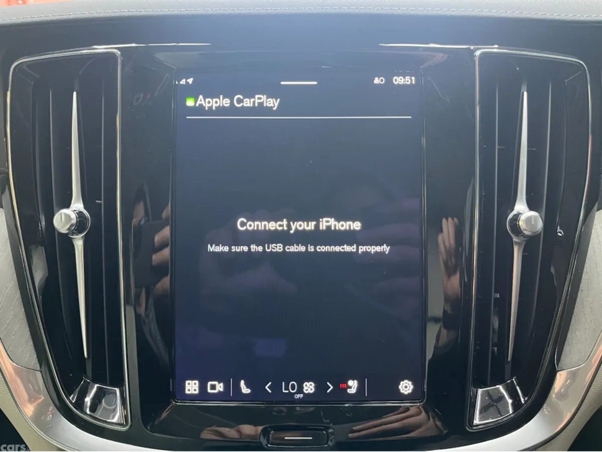 Volvo V60 Estate, Petrol Plug-in Hybrid, 2024, White