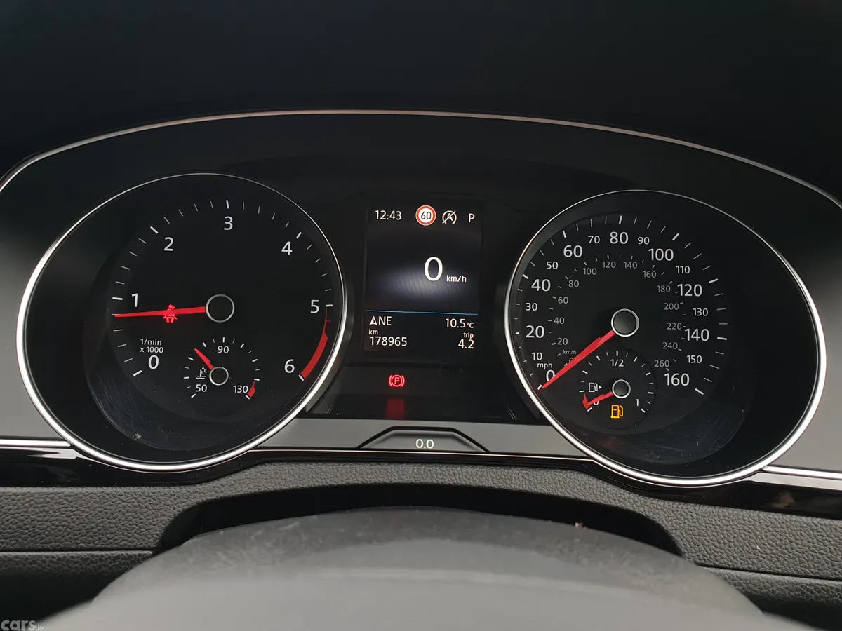 Volkswagen Passat Saloon, Diesel, 2021, Black