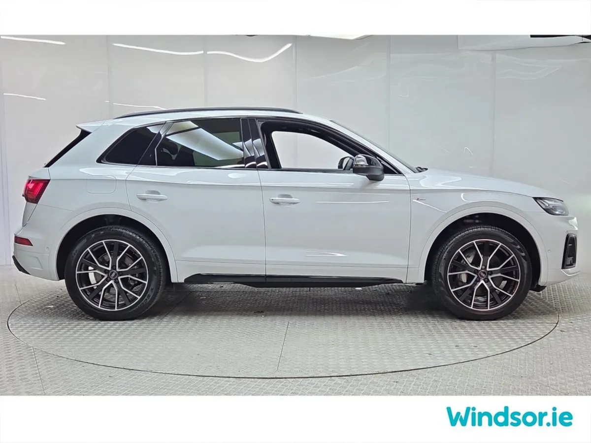 Audi Q5 SUV, Petrol Plug-in Hybrid, 2025, White