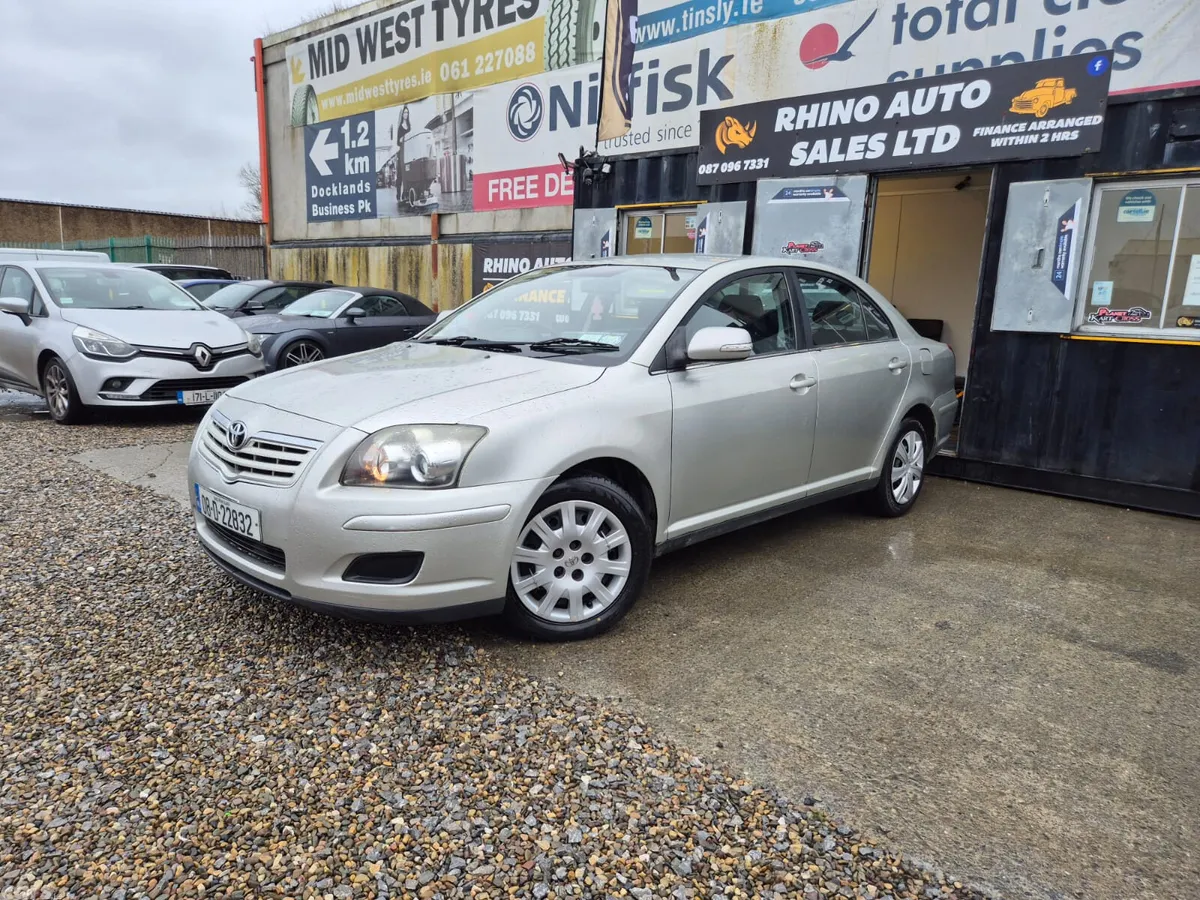 Toyota Avensis Saloon, Petrol, 2008, Silver