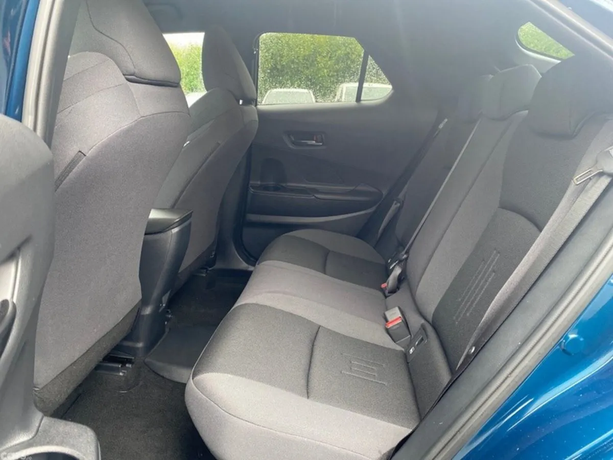 Toyota C-HR Hatchback, Petrol Plug-in Hybrid, 2025, Blue