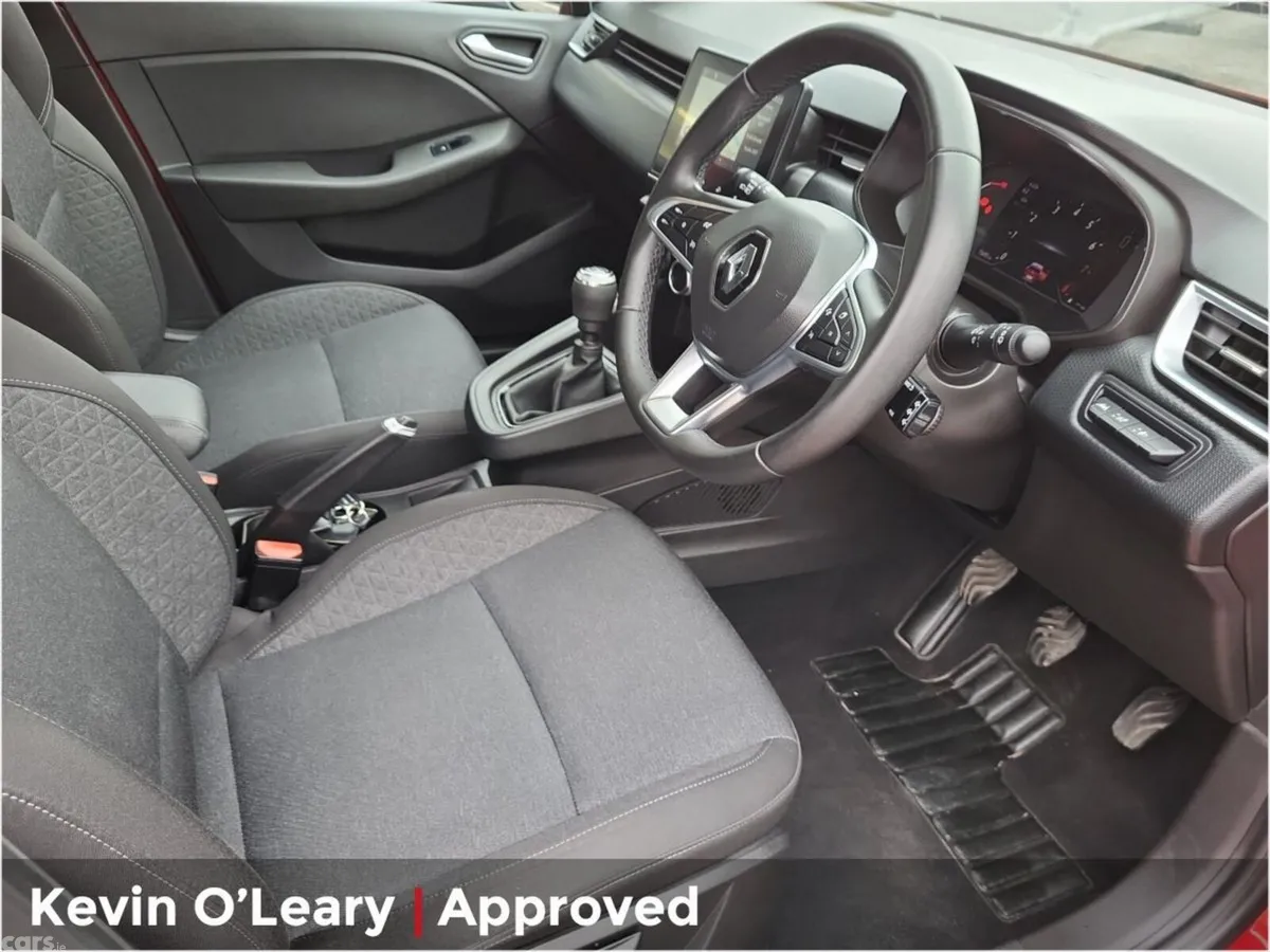 Renault Clio Hatchback, Petrol, 2023, Red