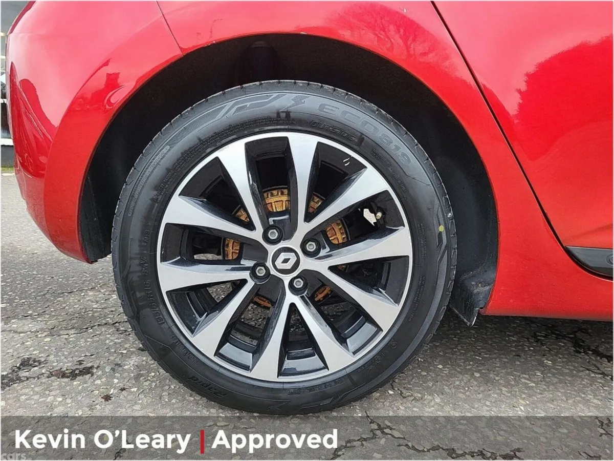 Renault Clio Hatchback, Petrol, 2023, Red