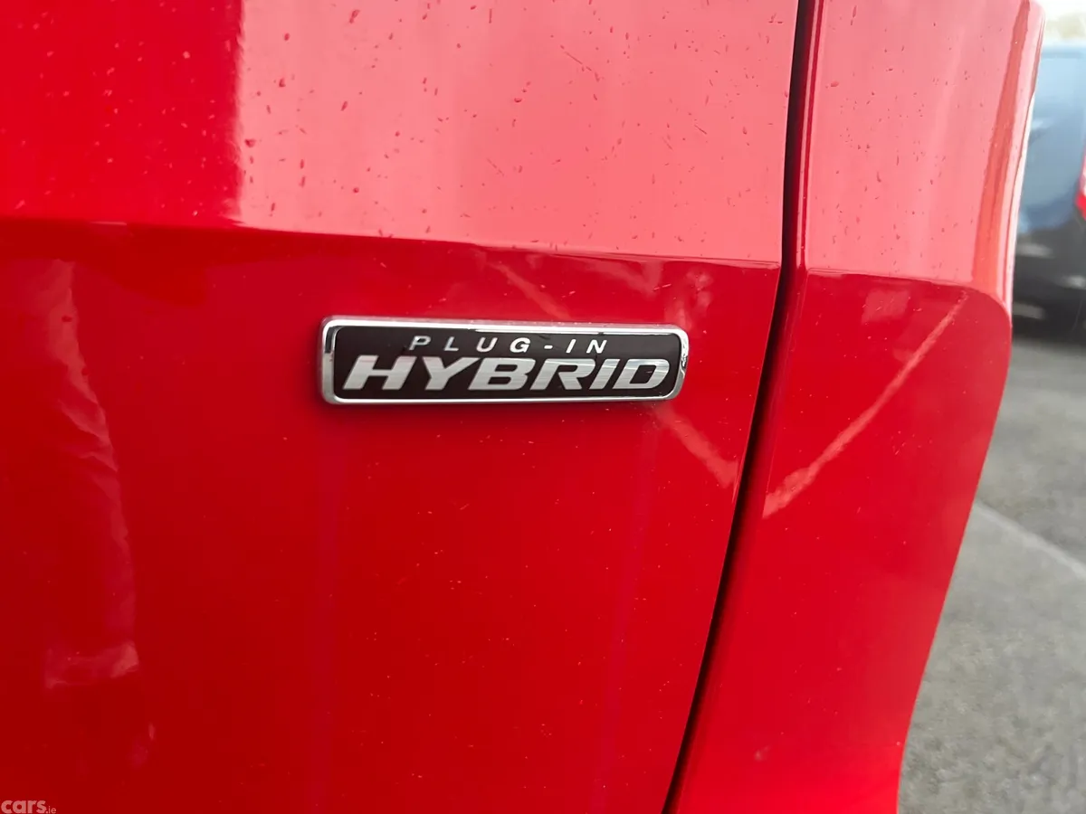Ford Tourneo Connect MPV, Petrol Plug-in Hybrid, 2026, Red