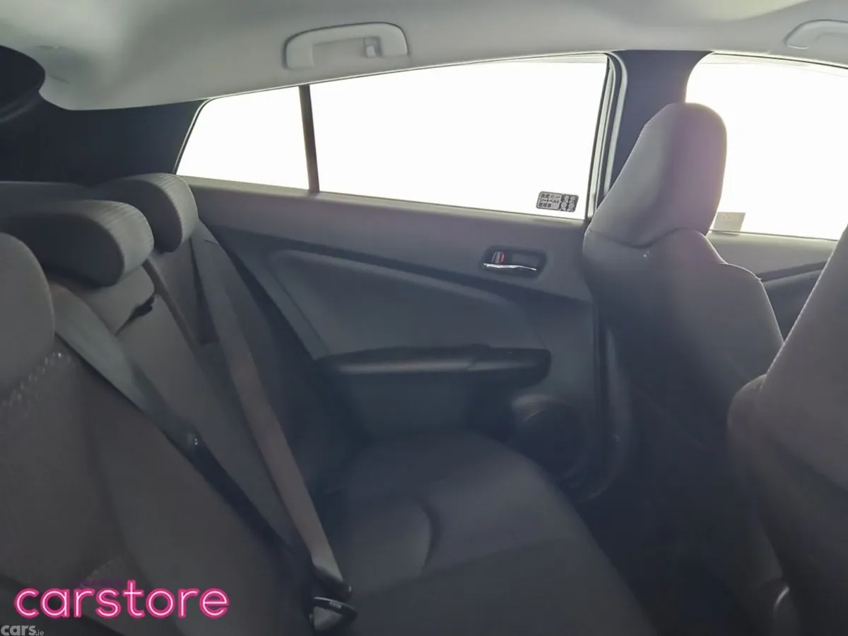 Toyota Prius Hatchback, Petrol Hybrid, 2018, Gold