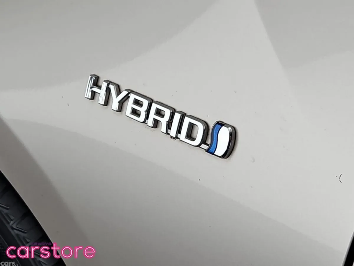 Toyota Prius Hatchback, Petrol Hybrid, 2018, Gold