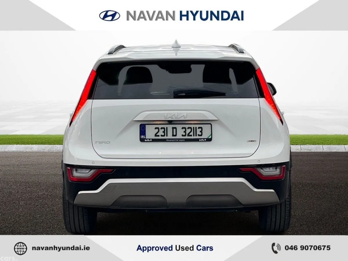 Kia Niro SUV, Petrol Hybrid, 2023, White