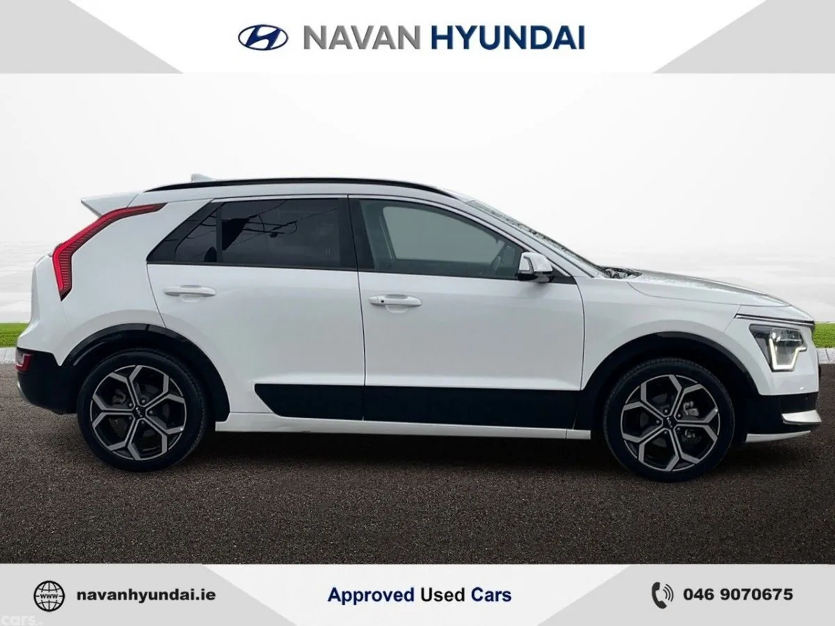 Kia Niro SUV, Petrol Hybrid, 2023, White