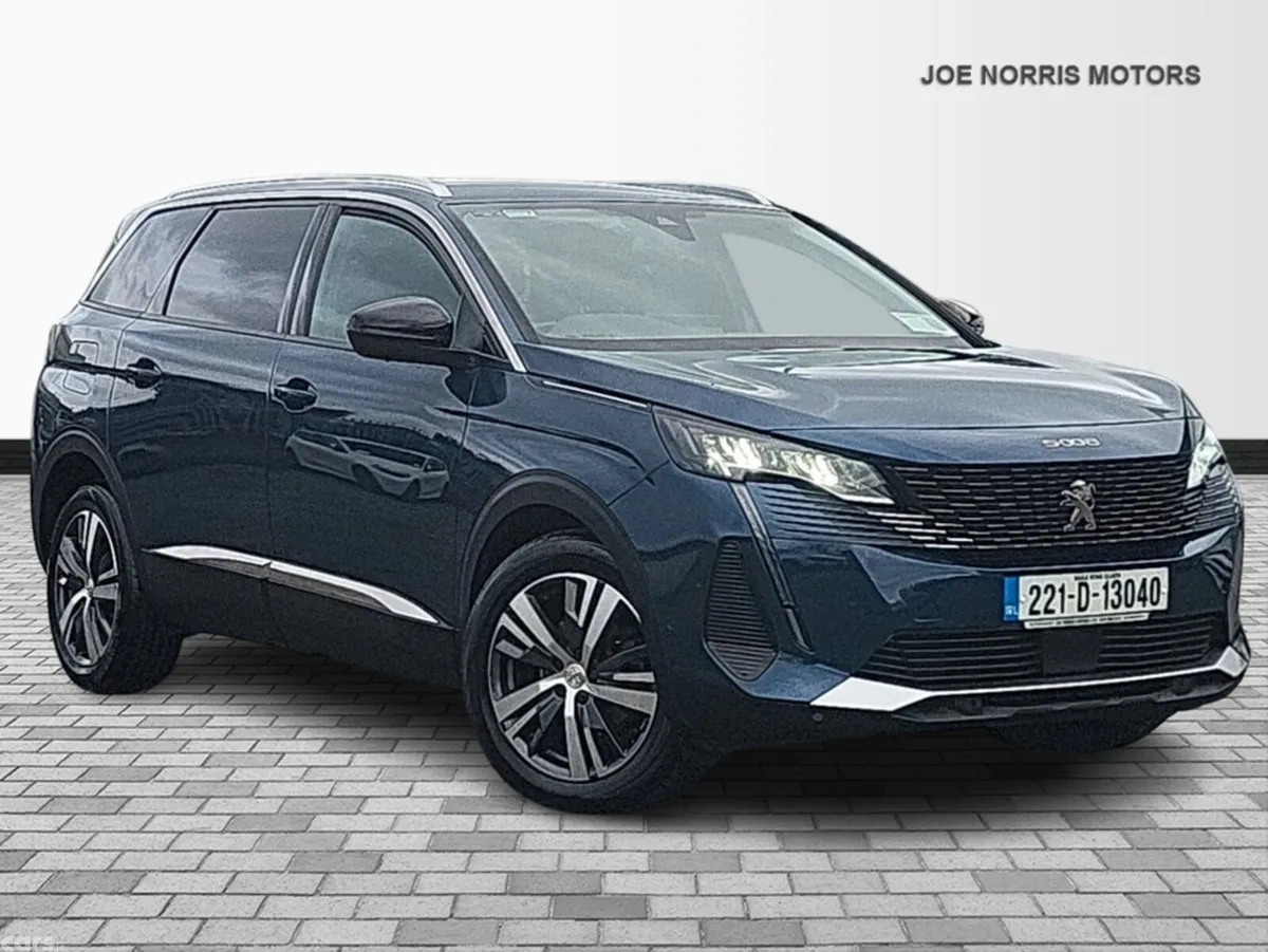 Peugeot 5008 MPV, Diesel, 2022, Blue