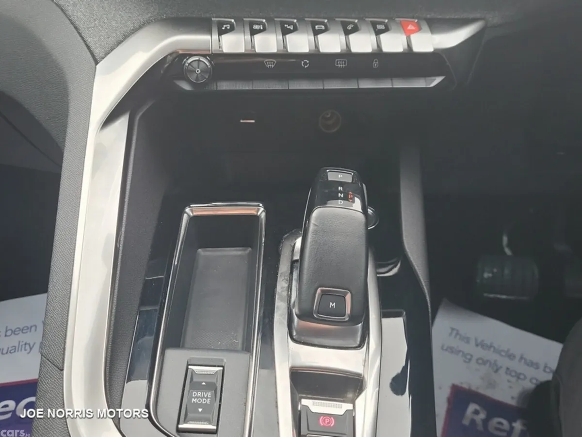Peugeot 5008 MPV, Diesel, 2022, Blue