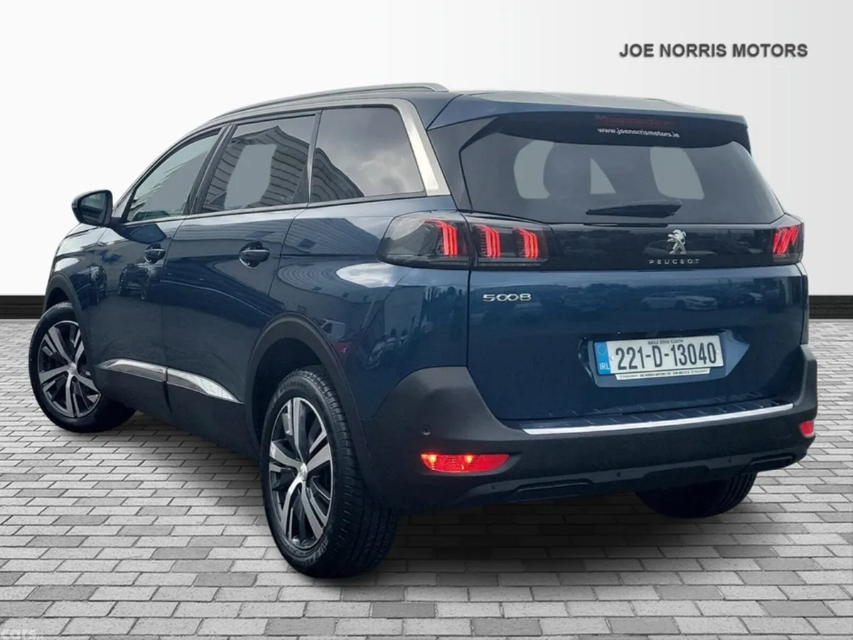 Peugeot 5008 MPV, Diesel, 2022, Blue