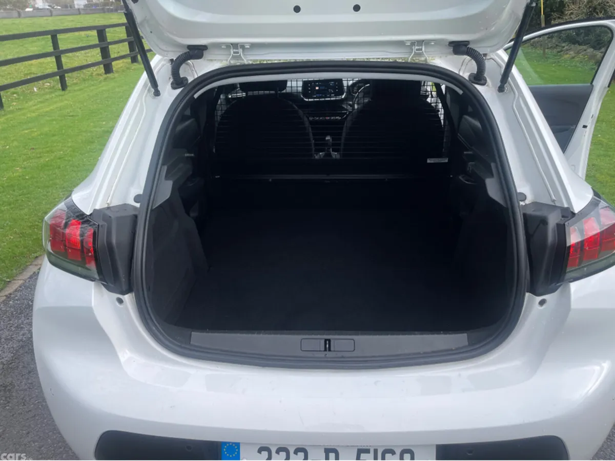 Peugeot 208 Van, Petrol, 2022, White