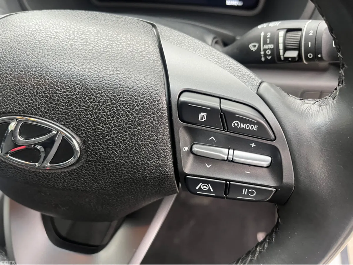 Hyundai KONA Hatchback, Petrol, 2021, White