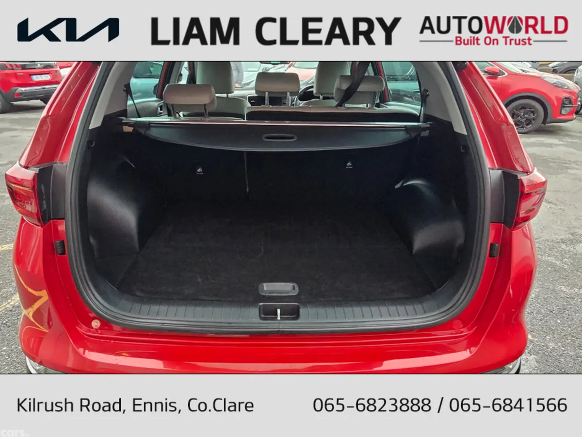 Kia Sportage MPV, Diesel Hybrid, 2021, Red
