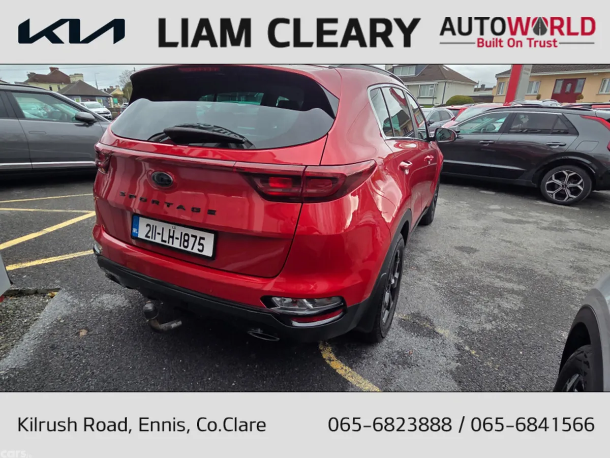 Kia Sportage MPV, Diesel Hybrid, 2021, Red