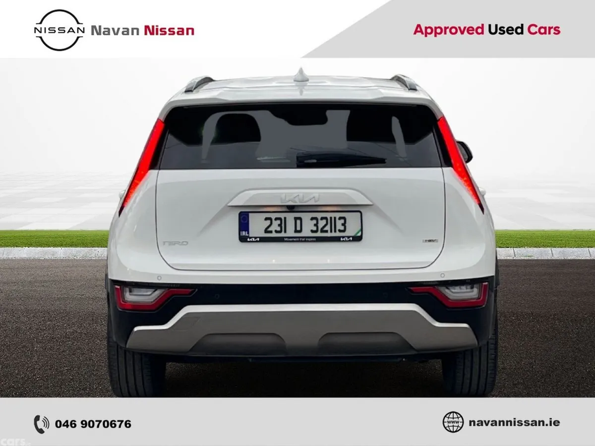 Kia Niro SUV, Petrol Hybrid, 2023, White