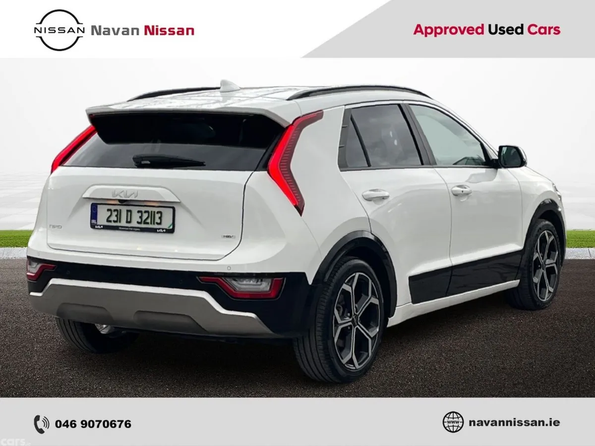 Kia Niro SUV, Petrol Hybrid, 2023, White