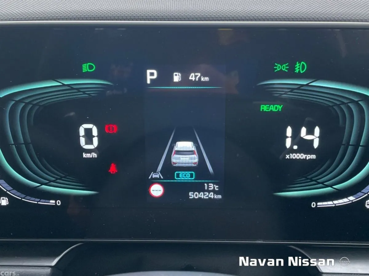 Kia Niro SUV, Petrol Hybrid, 2023, White