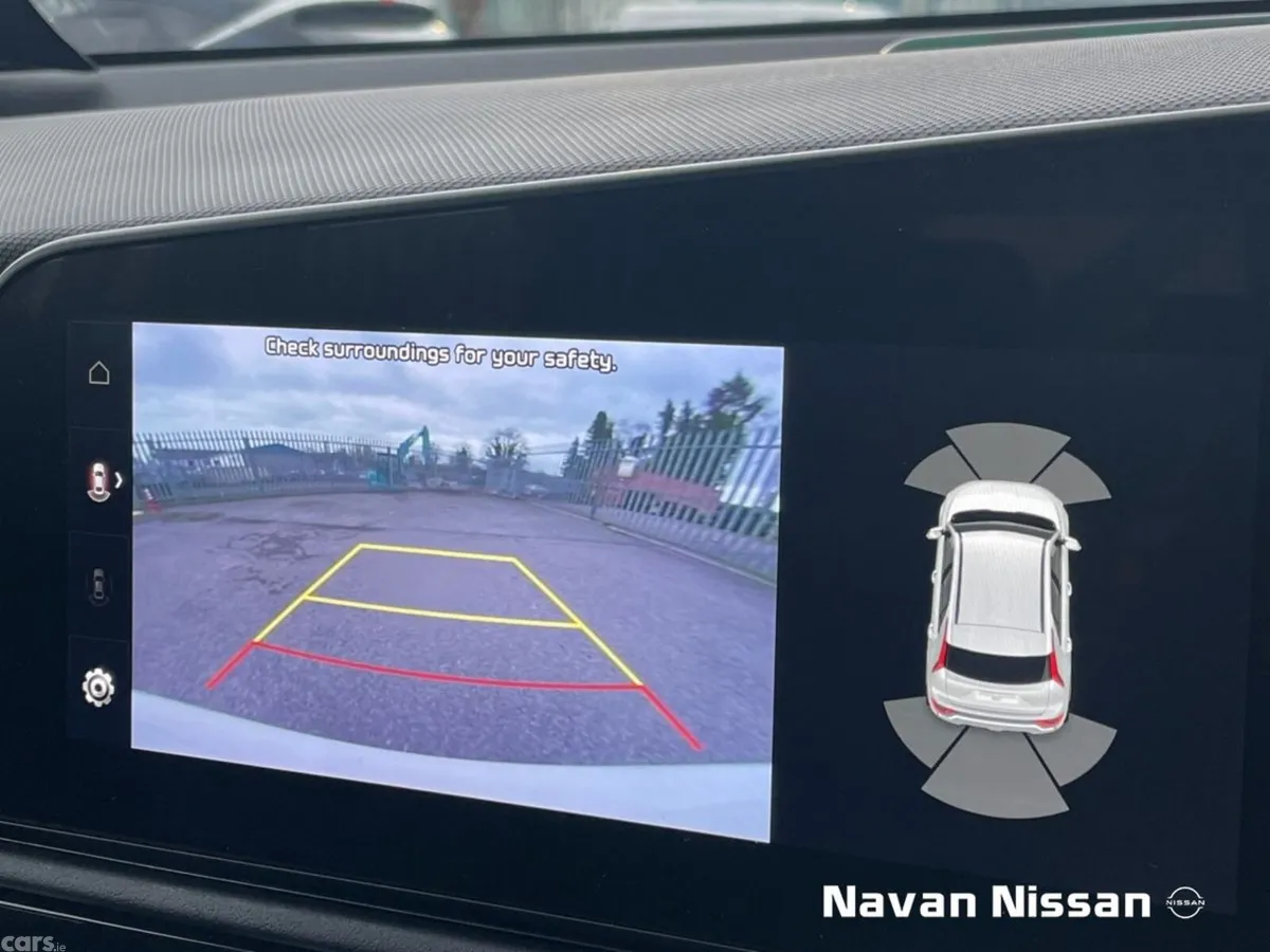 Kia Niro SUV, Petrol Hybrid, 2023, White