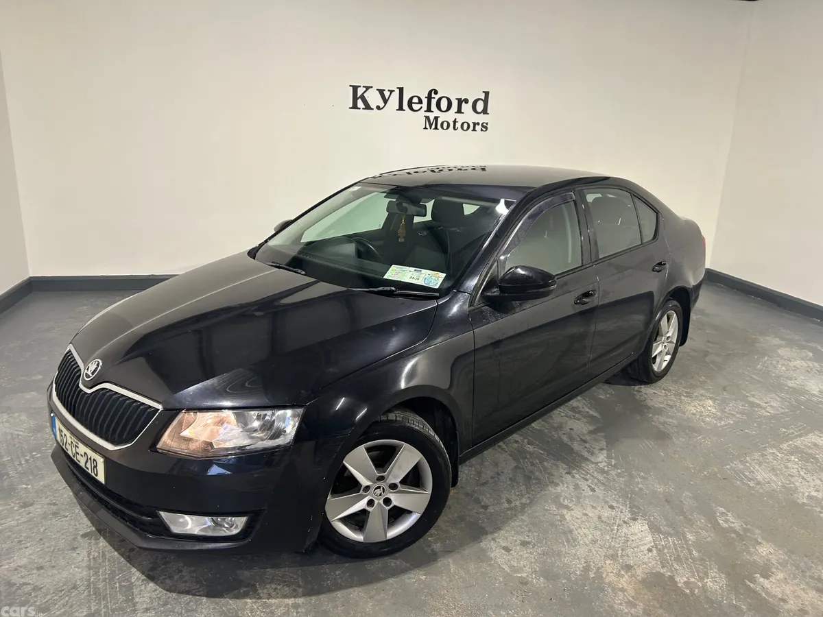 Skoda Octavia Saloon, Diesel, 2015, Black