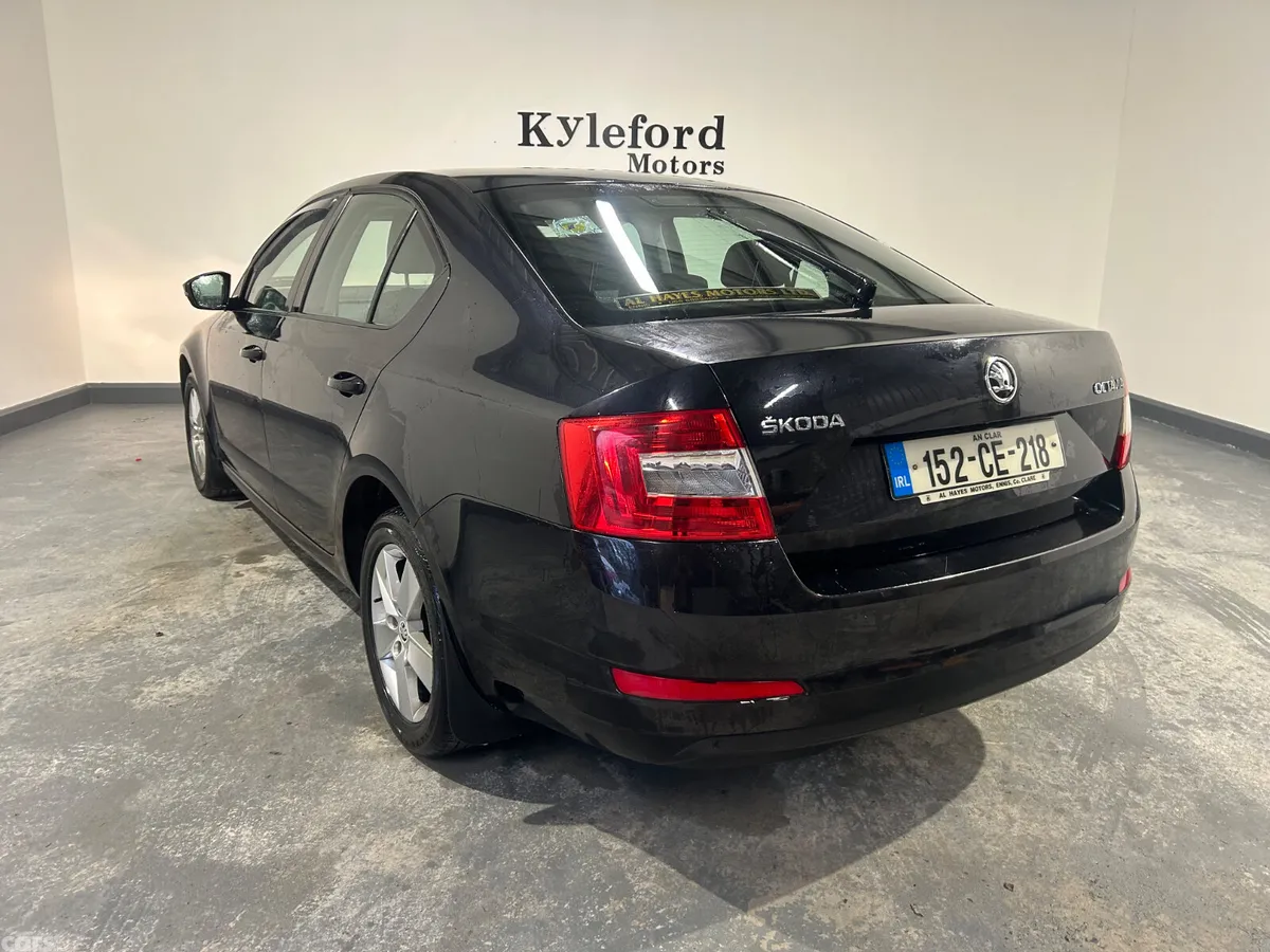 Skoda Octavia Saloon, Diesel, 2015, Black