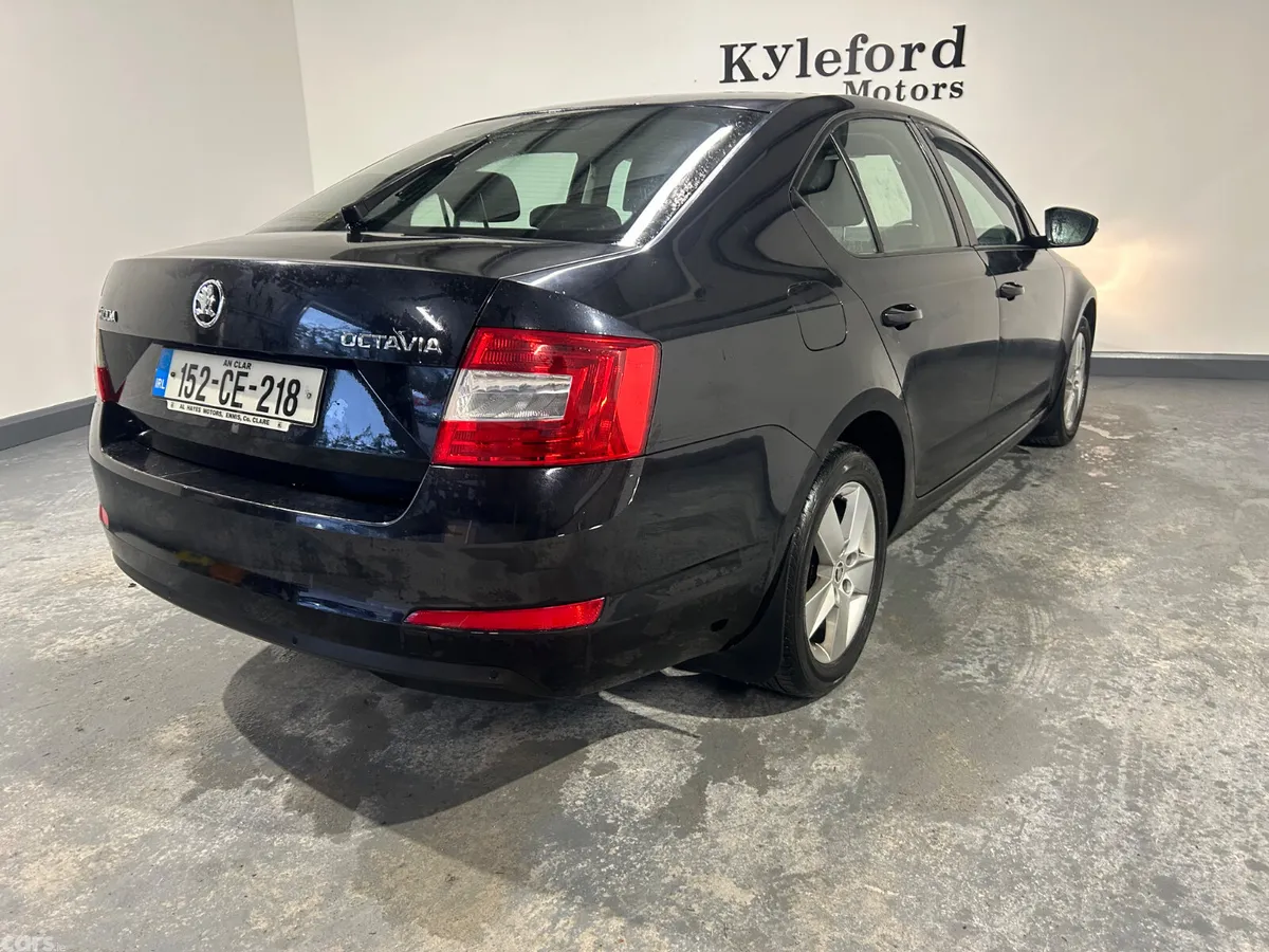 Skoda Octavia Saloon, Diesel, 2015, Black