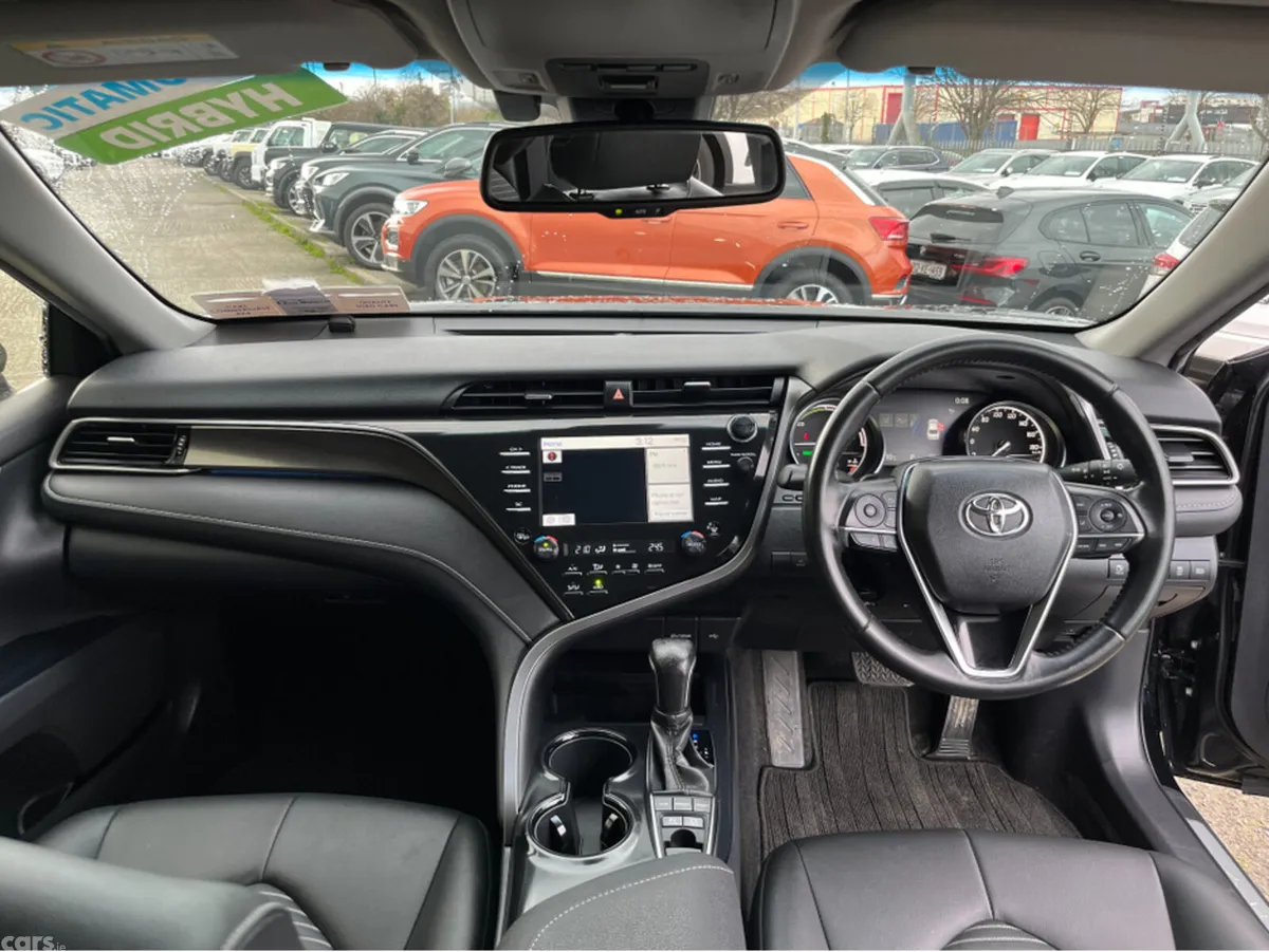 Toyota Camry Saloon, Petrol Hybrid, 2020, Black
