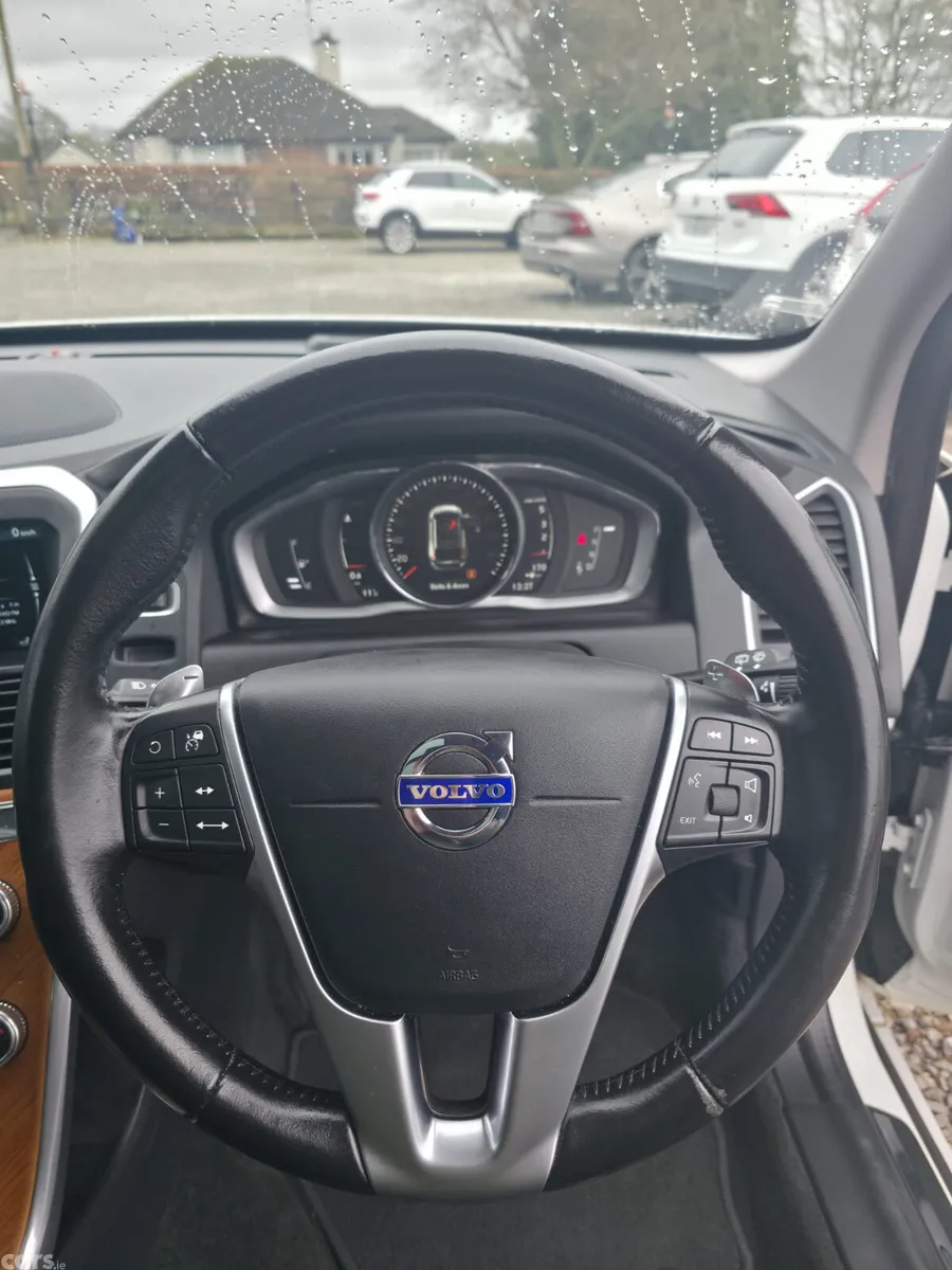 Volvo XC60 SUV, Diesel, 2016, White