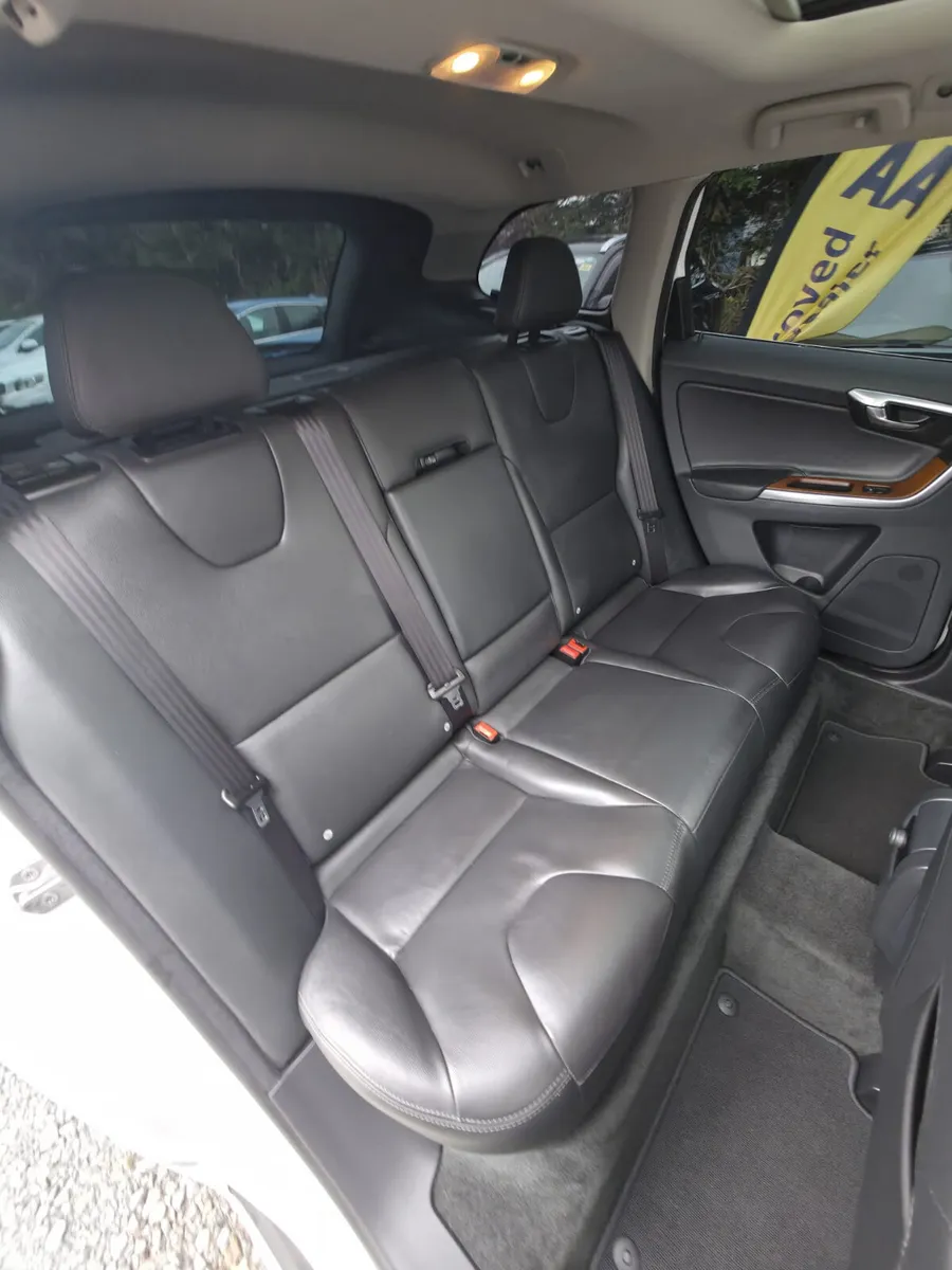 Volvo XC60 SUV, Diesel, 2016, White