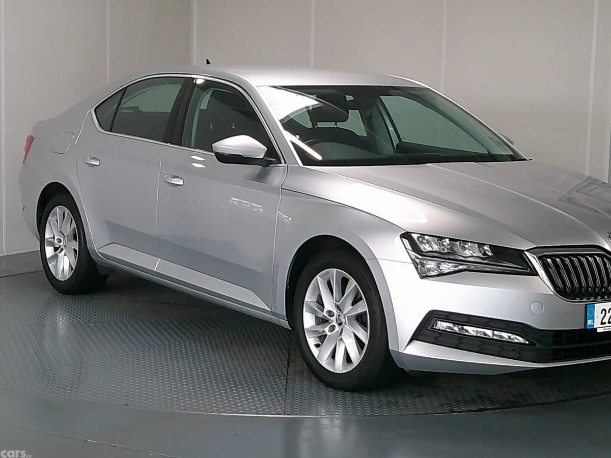 Skoda Superb Saloon, Diesel, 2022, Grey