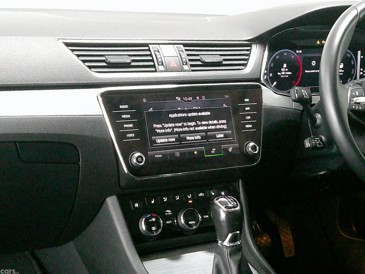 Skoda Superb Saloon, Diesel, 2022, Grey