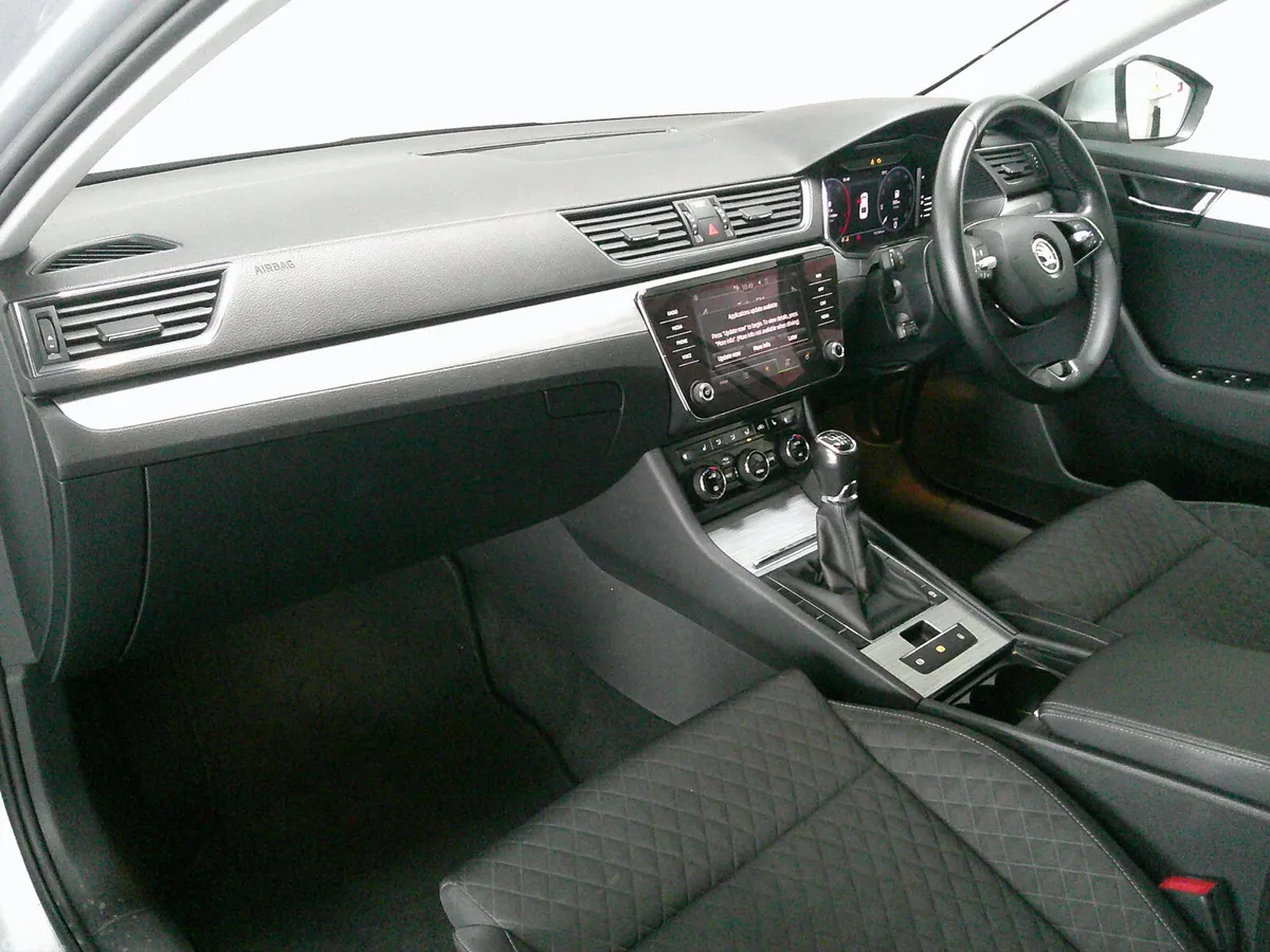 Skoda Superb Saloon, Diesel, 2022, Grey