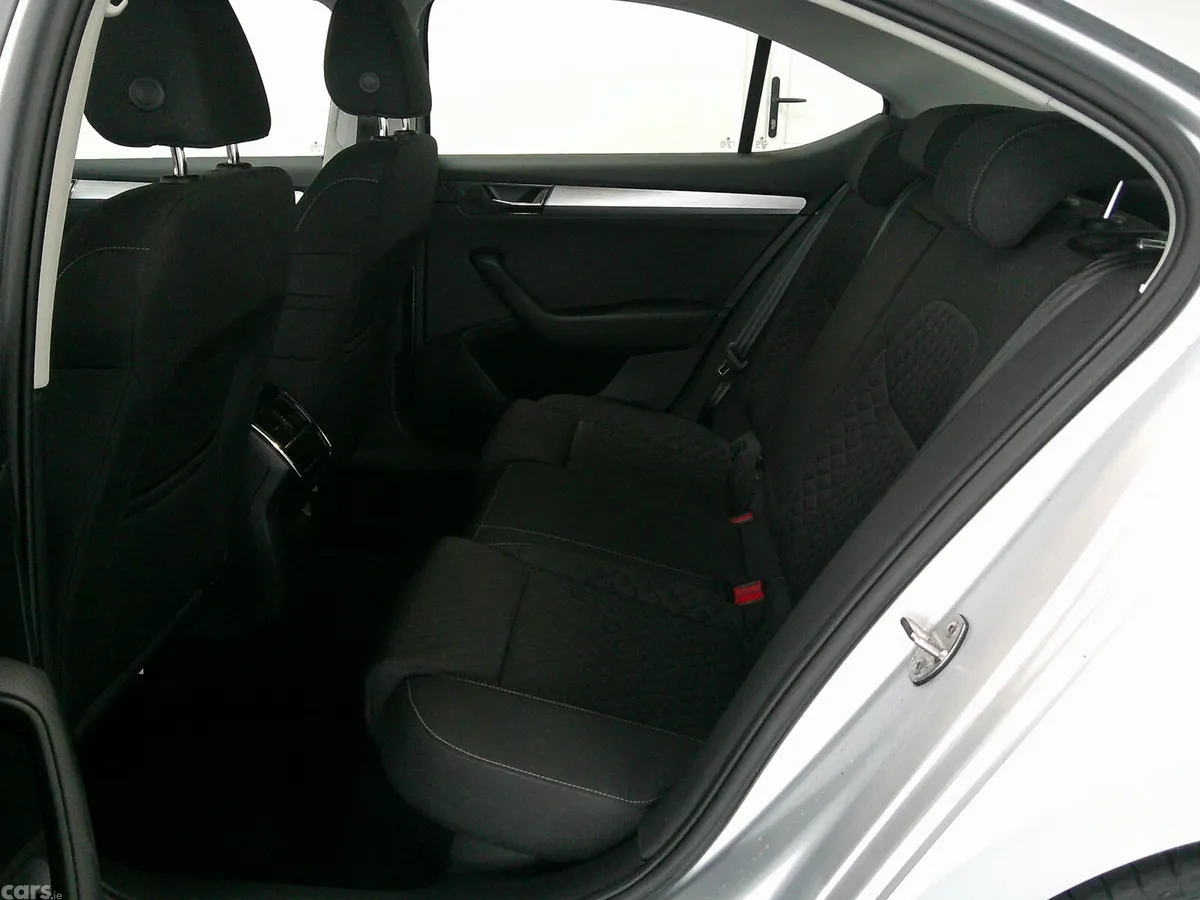 Skoda Superb Saloon, Diesel, 2022, Grey