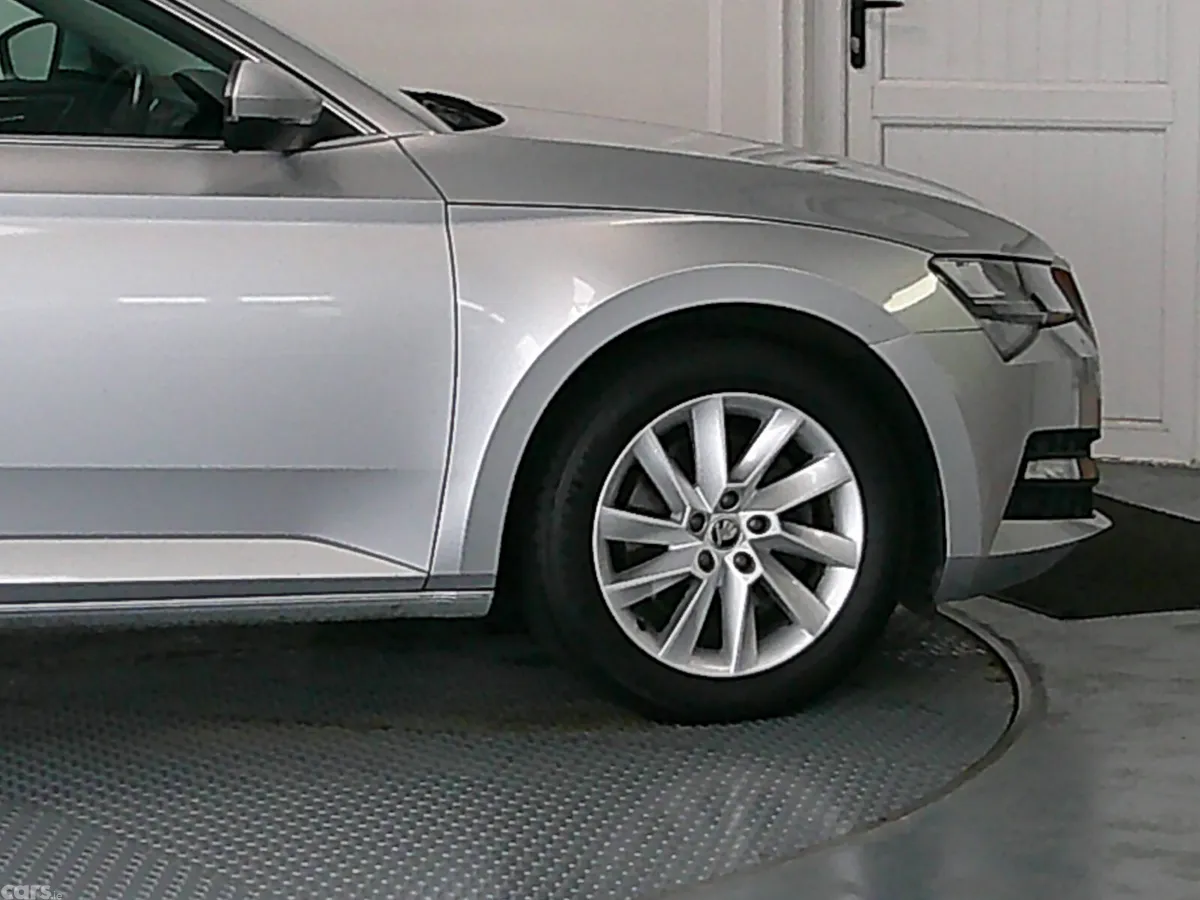 Skoda Superb Saloon, Diesel, 2022, Grey