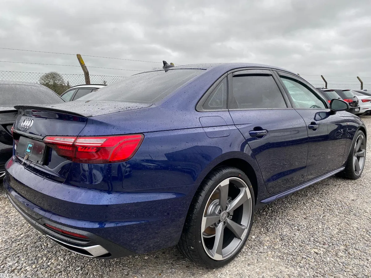Audi A4 Saloon, Diesel, 2022, Blue