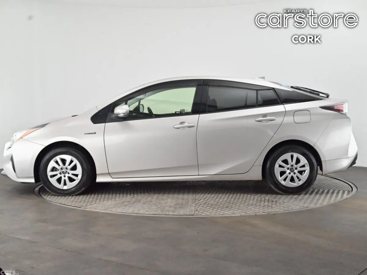 Toyota Prius Hatchback, Petrol Hybrid, 2018, Gold