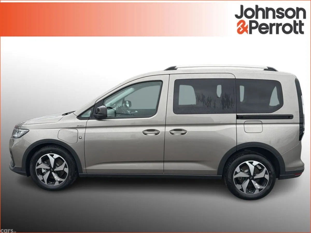 Ford Tourneo Connect MPV, Petrol Plug-in Hybrid, 2027, 