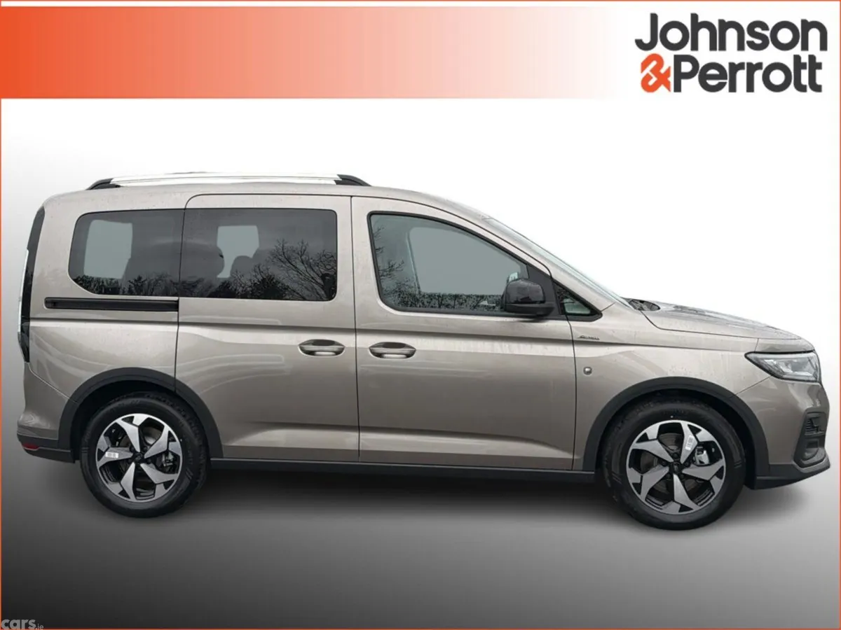 Ford Tourneo Connect MPV, Petrol Plug-in Hybrid, 2027, 