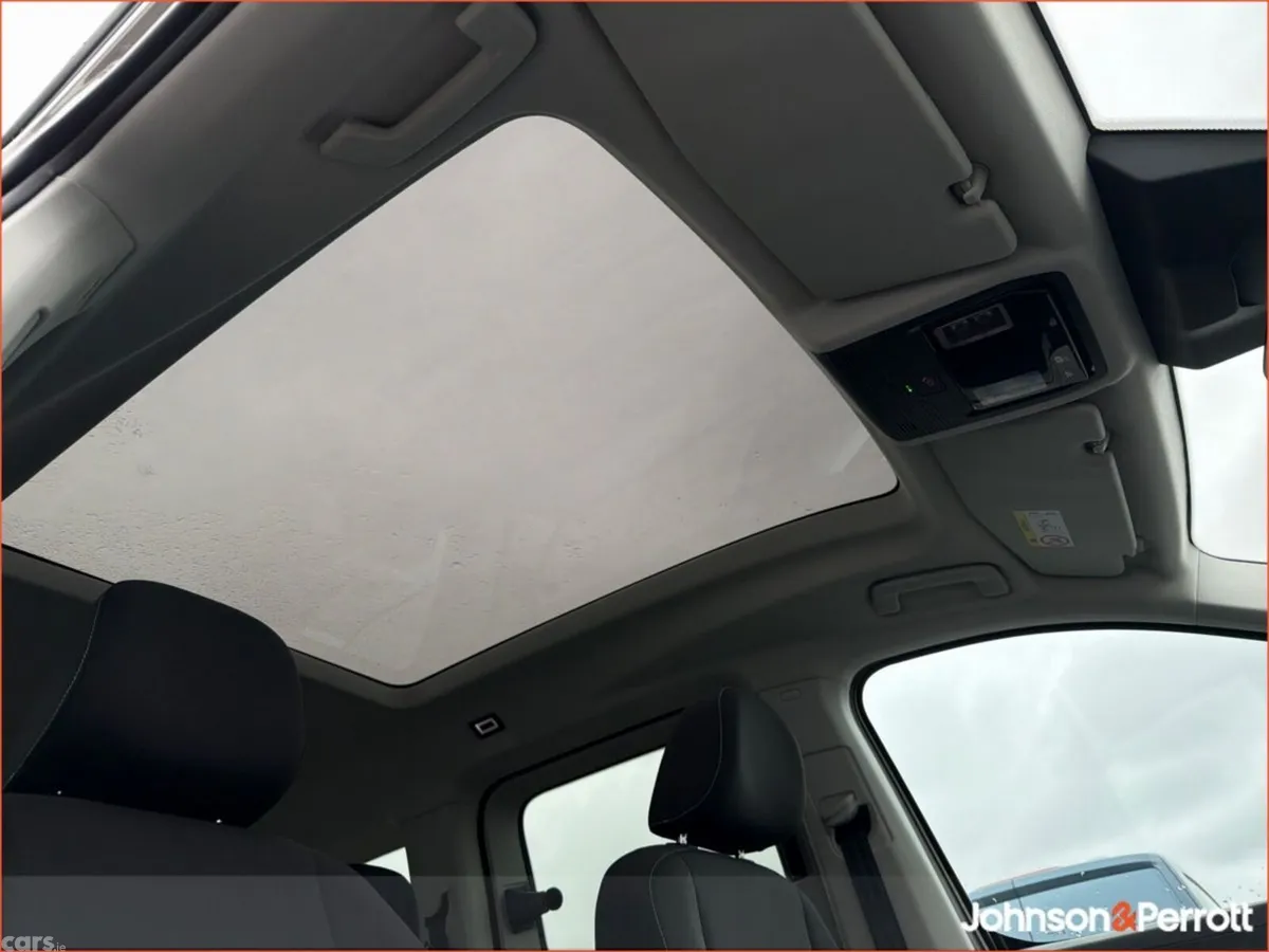 Ford Tourneo Connect MPV, Petrol Plug-in Hybrid, 2027, 