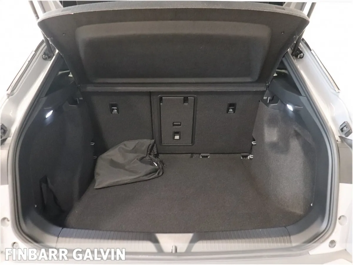 Volkswagen ID.4 SUV, Electric, 2023, Grey