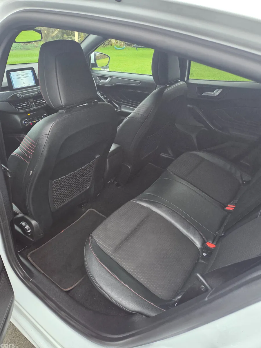 Ford Focus Hatchback, Diesel, 2019, White