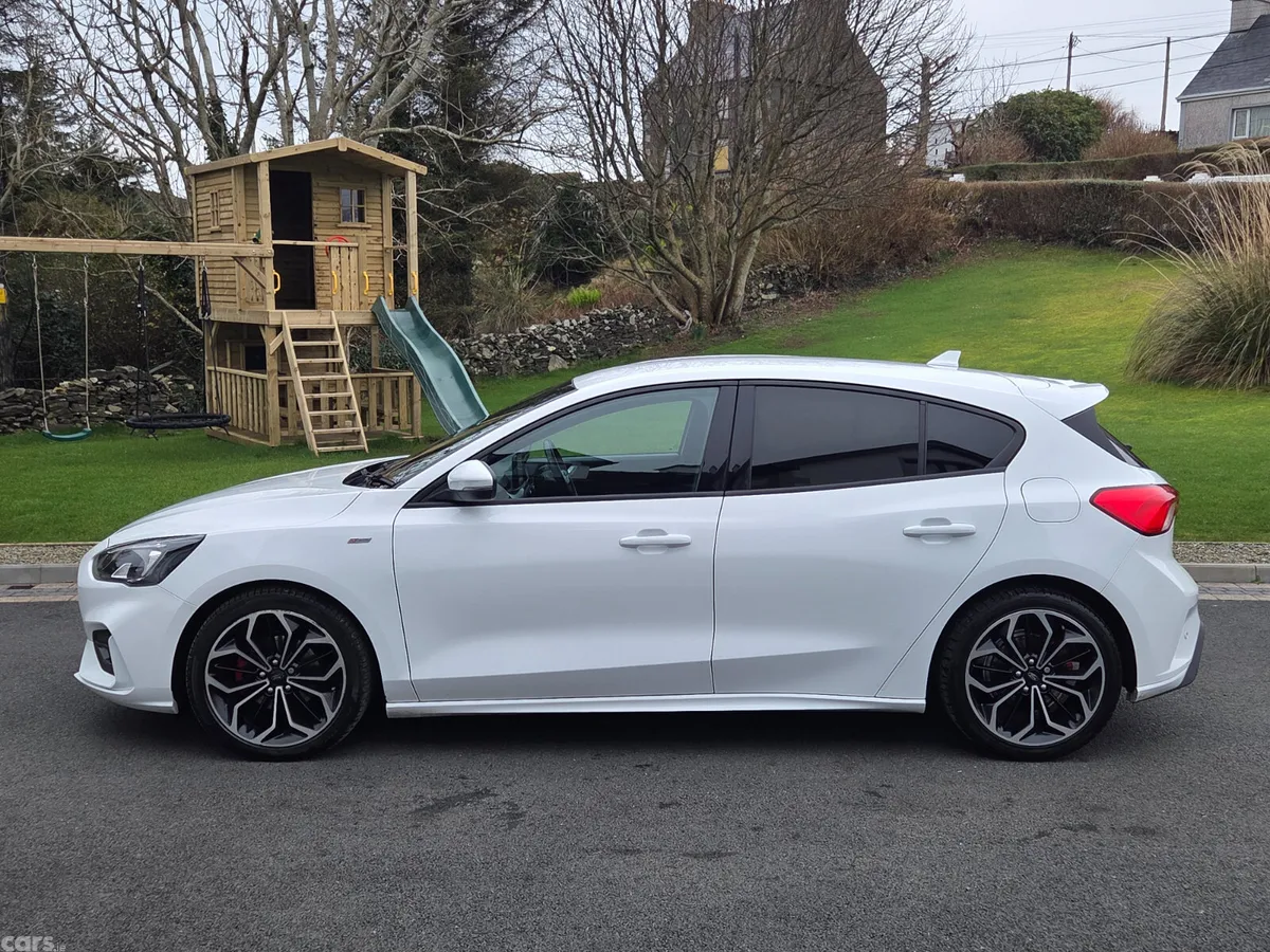 Ford Focus Hatchback, Diesel, 2019, White