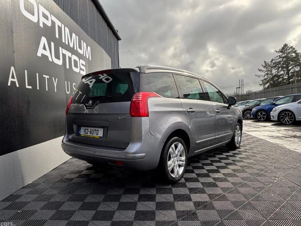 Peugeot 5008 MPV, Petrol, 2015, Grey