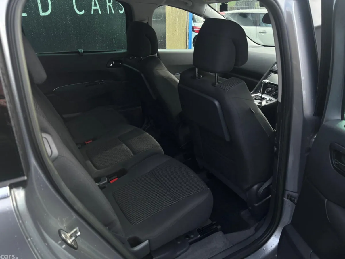 Peugeot 5008 MPV, Petrol, 2015, Grey