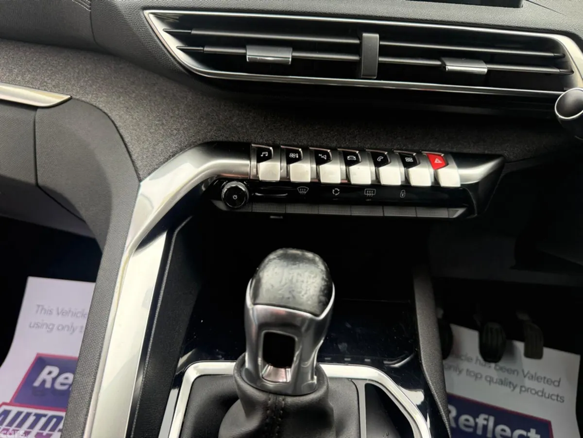 Peugeot 3008 Hatchback, Diesel, 2017, Black