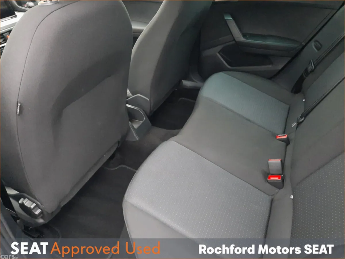 SEAT Arona Hatchback, Petrol, 2025, Grey