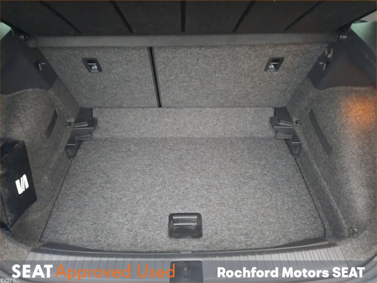 SEAT Arona Hatchback, Petrol, 2025, Grey